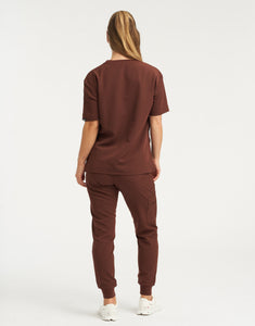 Essential Crewneck Scrub Top - Cocoa