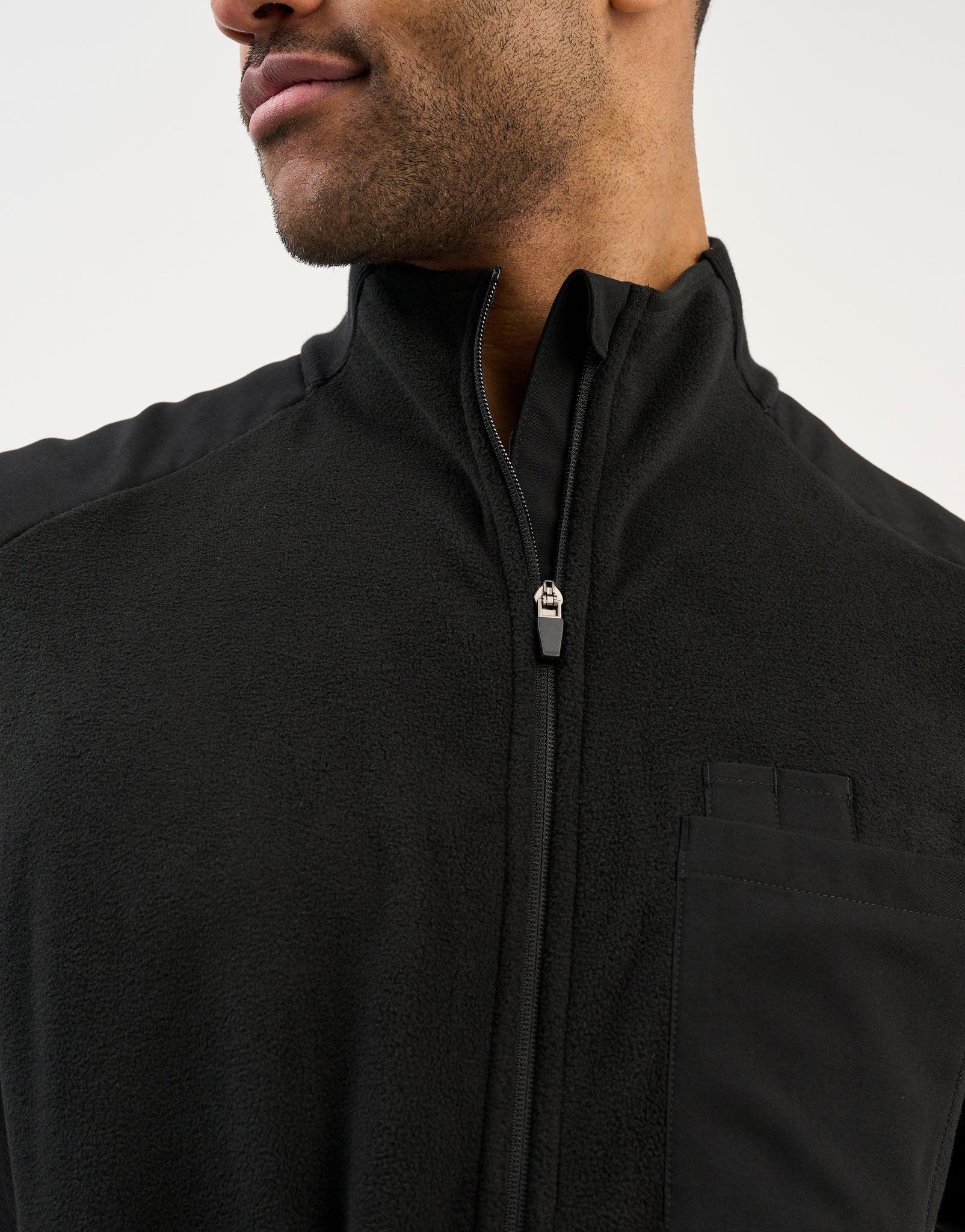 Essential Fleece Vest - Black