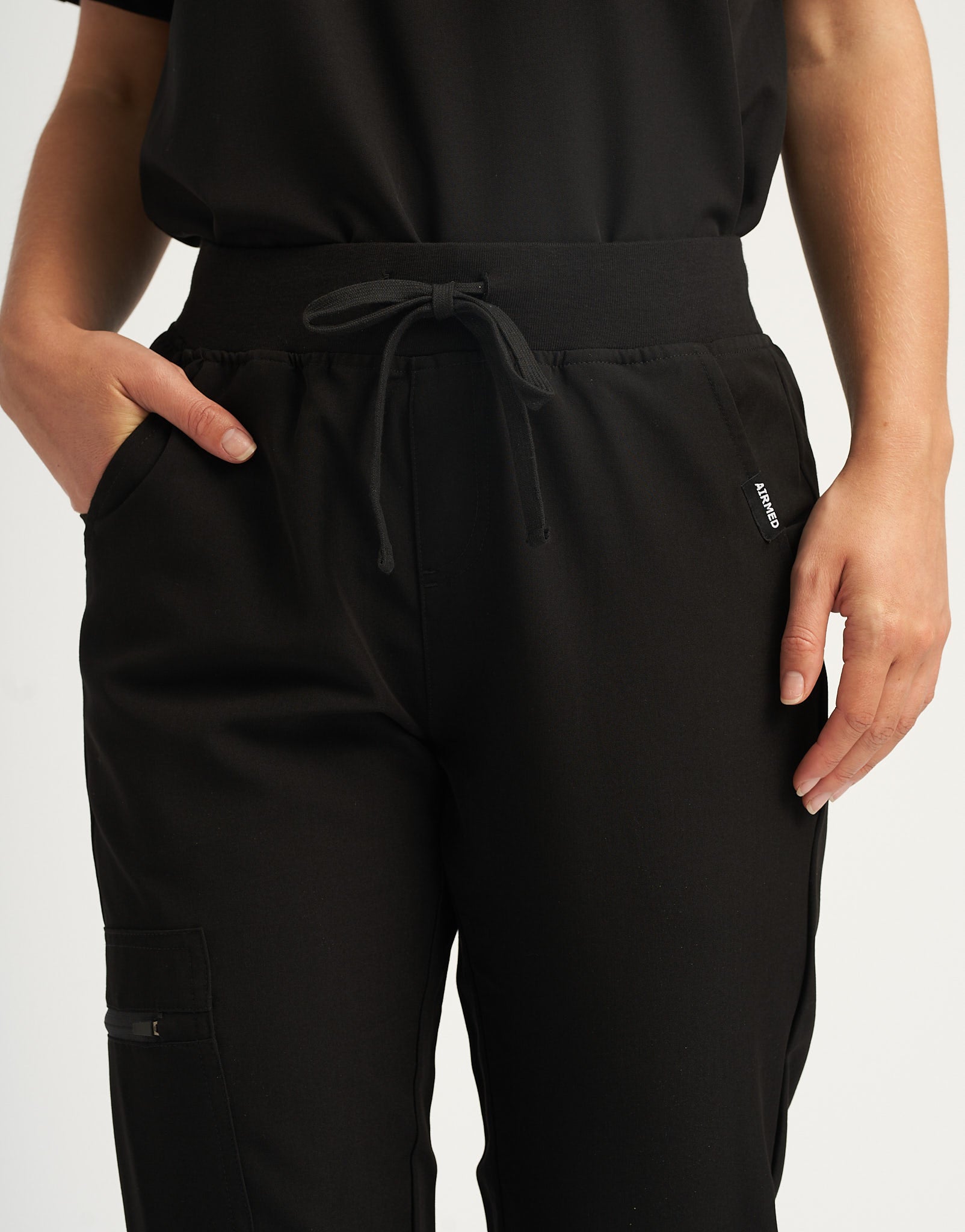 Essential Jogger Scrub Pants - Black