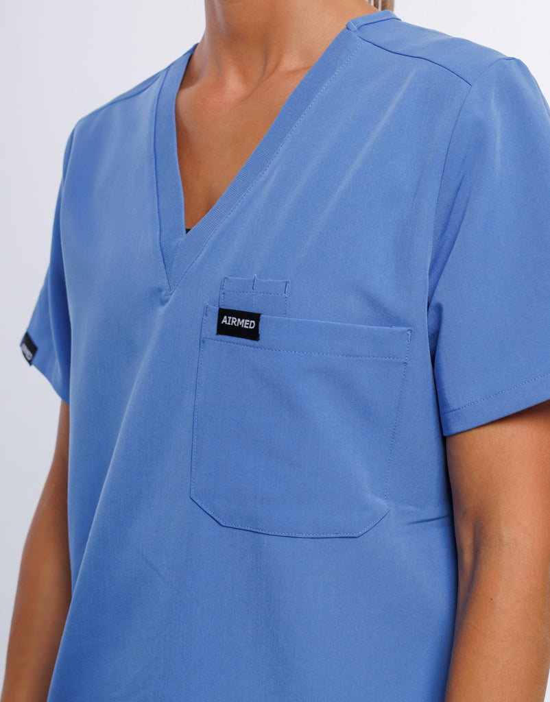 Essential One Pocket V Neck Scrub Top - Ceil Blue