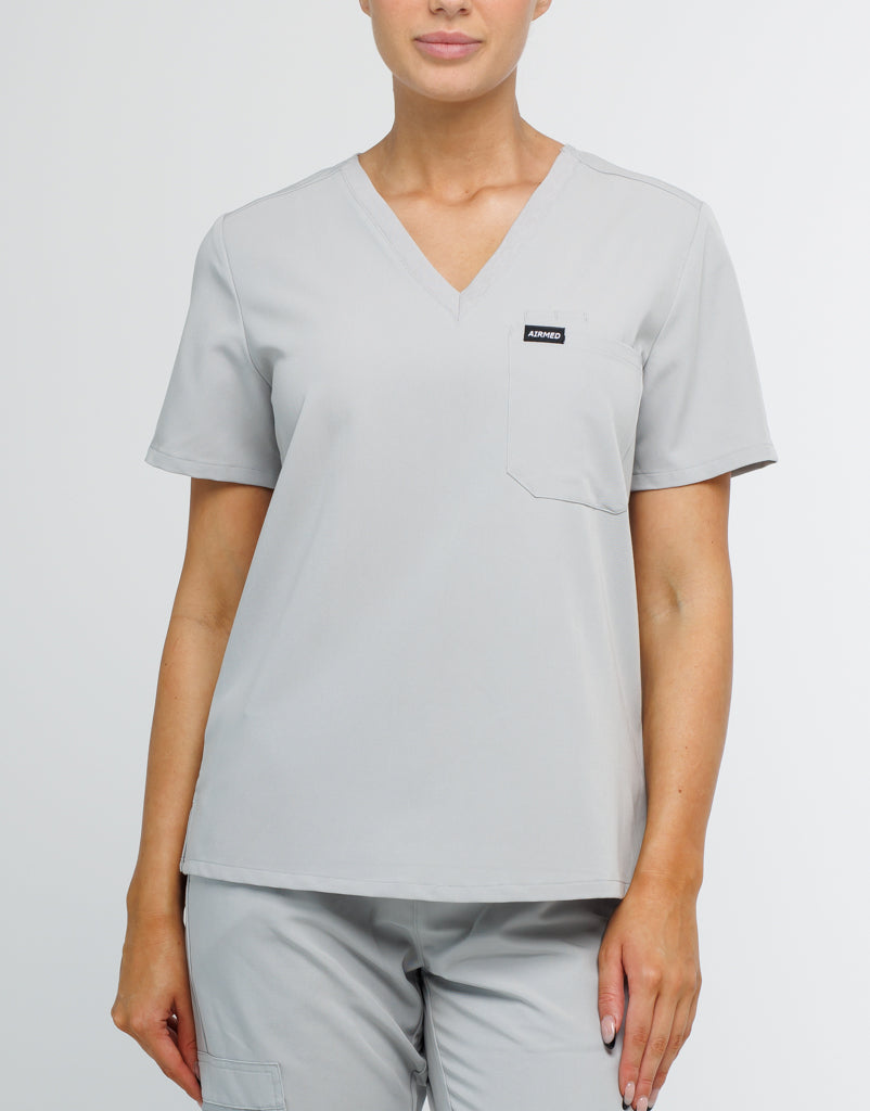 Essential One Pocket V Neck Scrub Top - Tail Light