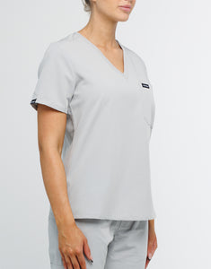 Essential One Pocket V Neck Scrub Top - Tail Light