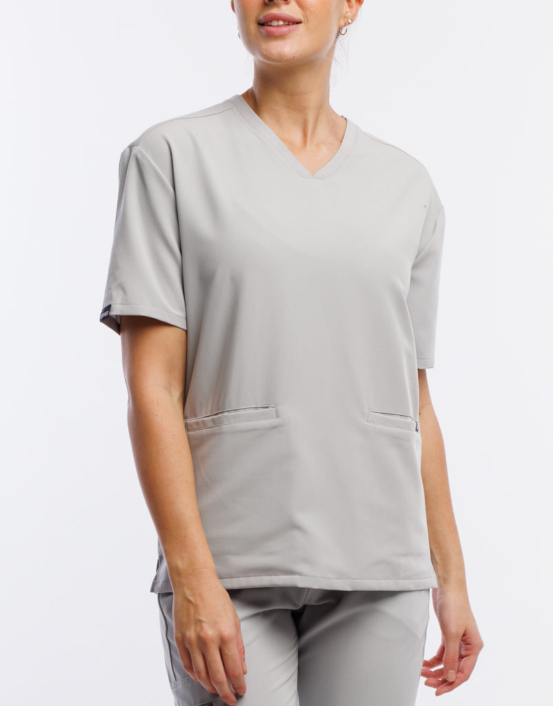 Essential V Neck Scrub Top - Tail Light